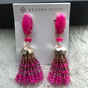 Kendra Scott Dove Earrings pink quarts